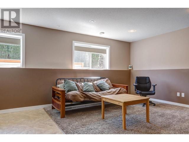 9823 Kinross Place, House detached with 5 bedrooms, 3 bathrooms and 4 parking in Coldstream BC | Image 38