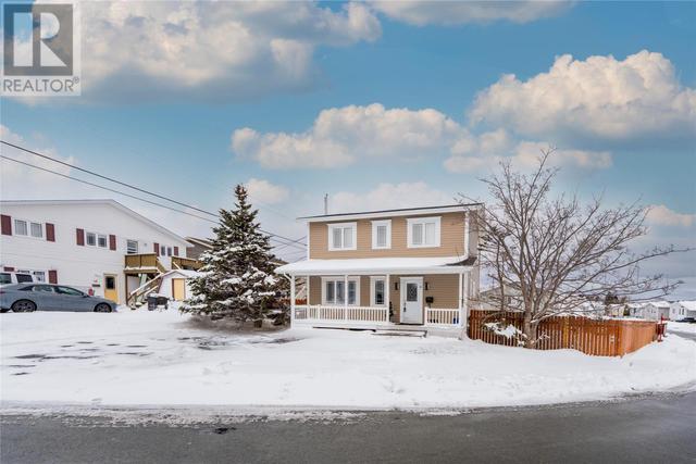 16 Senate Crescent, House detached with 4 bedrooms, 3 bathrooms and null parking in Mount Pearl NL | Image 1