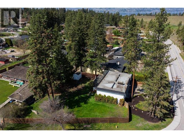 1535 Crawford Road, House detached with 4 bedrooms, 2 bathrooms and 4 parking in Kelowna BC | Image 31