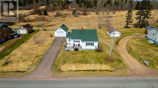 77 Fairfield, House detached with 3 bedrooms, 1 bathrooms and null parking in Sackville NB | Image 1