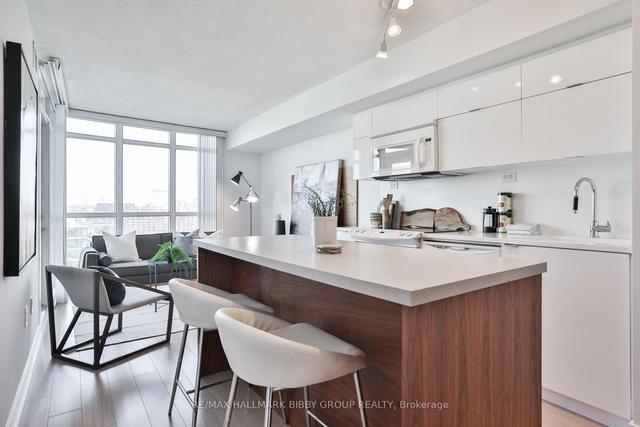 2015 - 21 Iceboat Terr, Condo with 1 bedrooms, 1 bathrooms and 1 parking in Toronto ON | Image 29