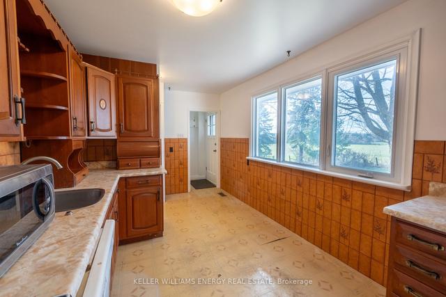 2892 Concession 3 Rd, House detached with 3 bedrooms, 1 bathrooms and 4 parking in Clarington ON | Image 5