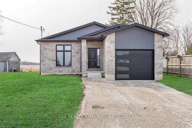 22909 Highbury Ave, House detached with 2 bedrooms, 1 bathrooms and 7 parking in Middlesex Centre ON | Image 12