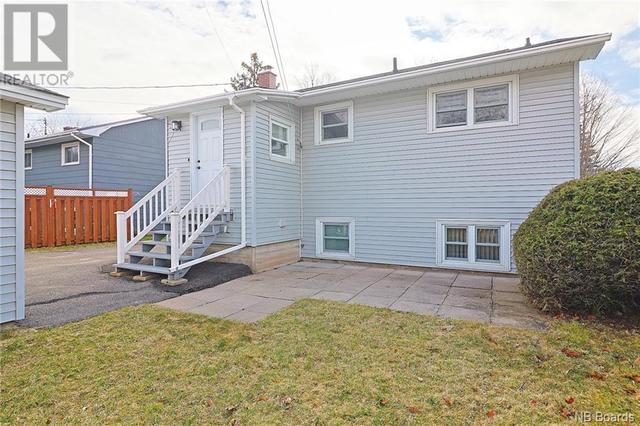 10 Lawrence Crescent, House detached with 3 bedrooms, 1 bathrooms and null parking in Fredericton NB | Image 42