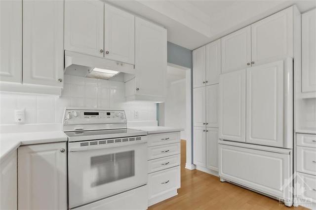 207 - 136 Darlington Private, Condo with 2 bedrooms, 2 bathrooms and 1 parking in Ottawa ON | Image 13