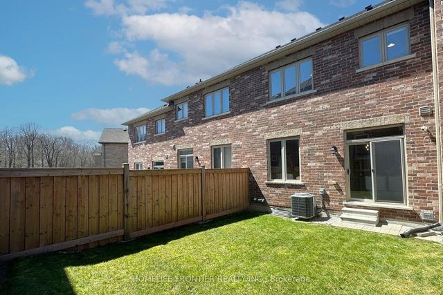 90 Homer Cres, House attached with 3 bedrooms, 3 bathrooms and 3 parking in Aurora ON | Image 27