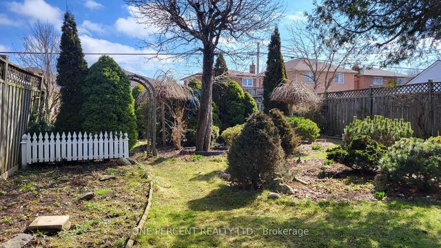 45 Commonwealth Ave, House detached with 3 bedrooms, 1 bathrooms and 4 parking in Toronto ON | Image 22