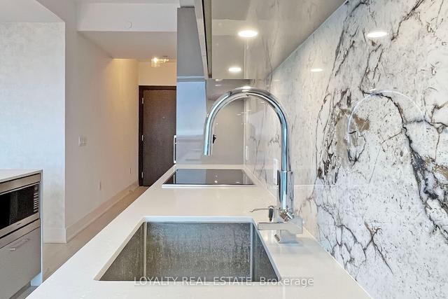 4909 - 1 Yorkville Ave, Condo with 2 bedrooms, 2 bathrooms and 1 parking in Toronto ON | Image 6