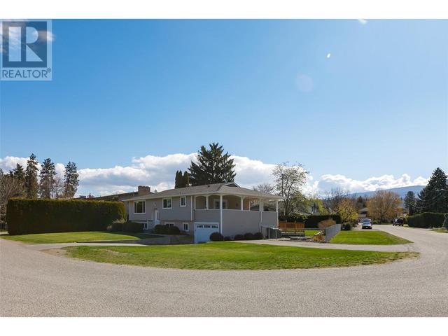 4447 Pinegrove Road, House detached with 5 bedrooms, 2 bathrooms and 4 parking in Kelowna BC | Image 58