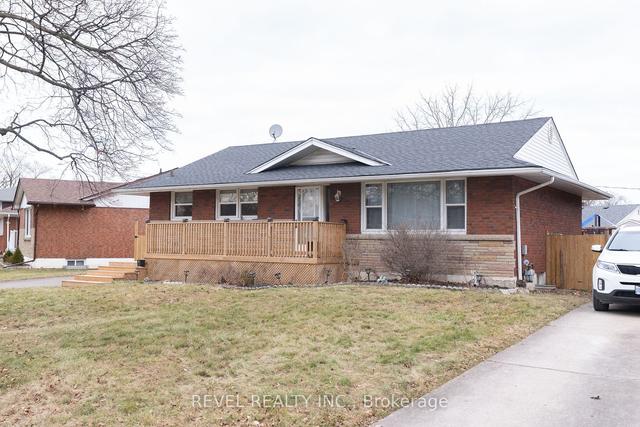 20 Milton Rd, House detached with 4 bedrooms, 1 bathrooms and 4 parking in St. Catharines ON | Image 12