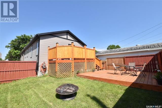 2077 Broder Street, House detached with 5 bedrooms, 3 bathrooms and null parking in Regina SK | Image 33
