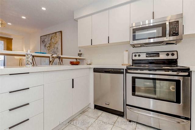 9 - 20 Larissa Crt, Townhouse with 3 bedrooms, 4 bathrooms and 2 parking in Vaughan ON | Image 4