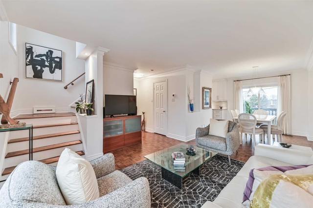 4 Lilac Ave, House semidetached with 2 bedrooms, 2 bathrooms and 2 parking in Toronto ON | Image 23