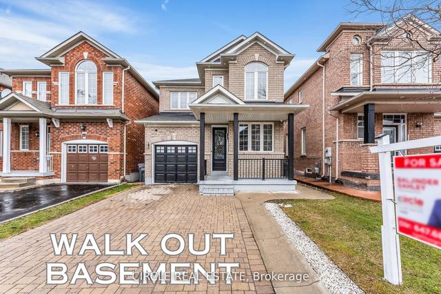 17 Tobermory Cres, House detached with 3 bedrooms, 4 bathrooms and 3 parking in Brampton ON | Image 1