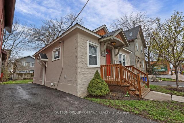 218 Main St, House detached with 2 bedrooms, 1 bathrooms and 2 parking in Ottawa ON | Image 16