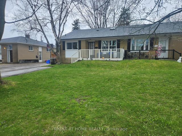6 Thorncroft Cres, House semidetached with 3 bedrooms, 2 bathrooms and 3 parking in Ajax ON | Image 12