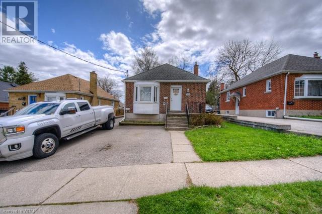 123 First Ave Avenue, House other with 4 bedrooms, 2 bathrooms and 9 parking in Cambridge ON | Image 1