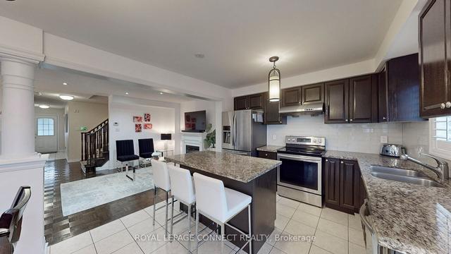 41 Summit Dr, House detached with 3 bedrooms, 4 bathrooms and 3 parking in Vaughan ON | Image 5