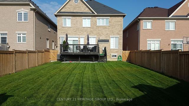 74 Relton Circ, House detached with 4 bedrooms, 3 bathrooms and 5 parking in Brampton ON | Image 32