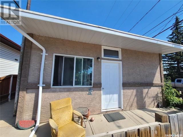 910 Lillooet Street W, House detached with 1 bedrooms, 1 bathrooms and null parking in Moose Jaw SK | Image 2