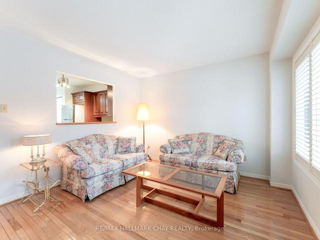 9 Briarwood Dr, Condo with 2 bedrooms, 4 bathrooms and 3 parking in New Tecumseth ON | Image 8