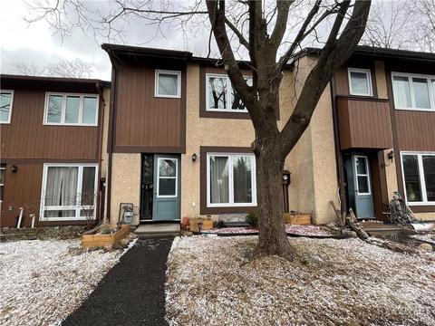 2 - 3691 Albion Road S, Townhouse with 3 bedrooms, 2 bathrooms and 1 parking in Ottawa ON | Card Image