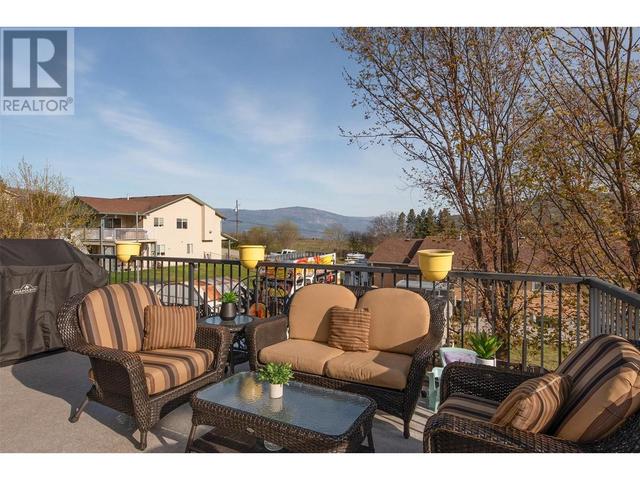 2186 Finlay Court, House detached with 5 bedrooms, 3 bathrooms and 8 parking in Lake Country BC | Image 33