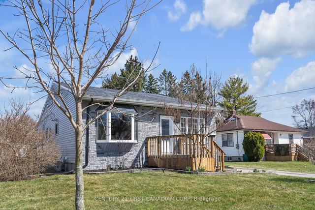 180 Gammage St, House detached with 3 bedrooms, 2 bathrooms and 3 parking in London ON | Image 12