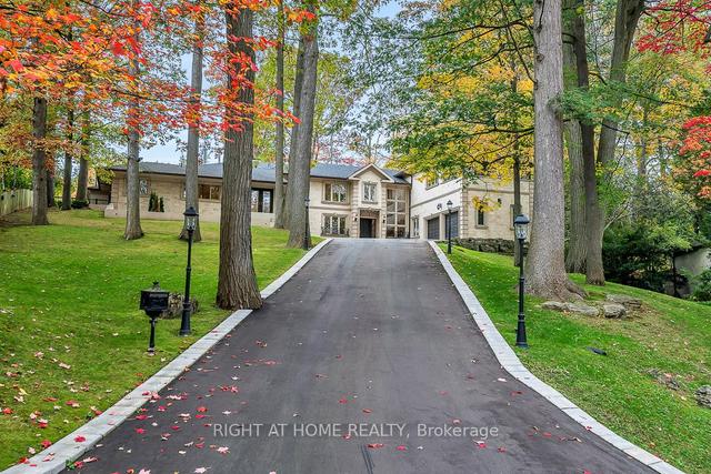 6 Hunthill Crt, House detached with 4 bedrooms, 7 bathrooms and 12 parking in Toronto ON | Image 12