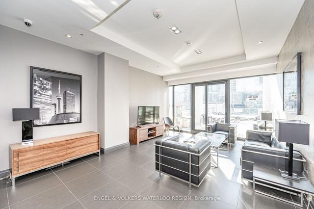 2406 - 224 King St W, Condo with 2 bedrooms, 1 bathrooms and 1 parking in Toronto ON | Image 30