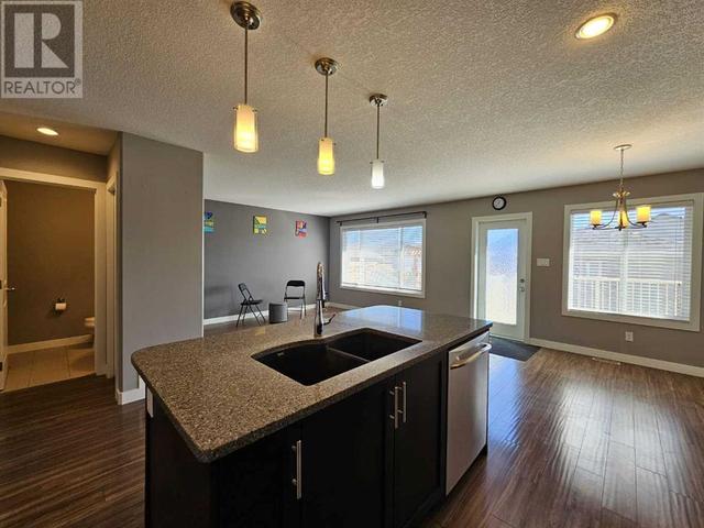 85 Mt Sundial Court W, House detached with 4 bedrooms, 3 bathrooms and 2 parking in Lethbridge AB | Image 11