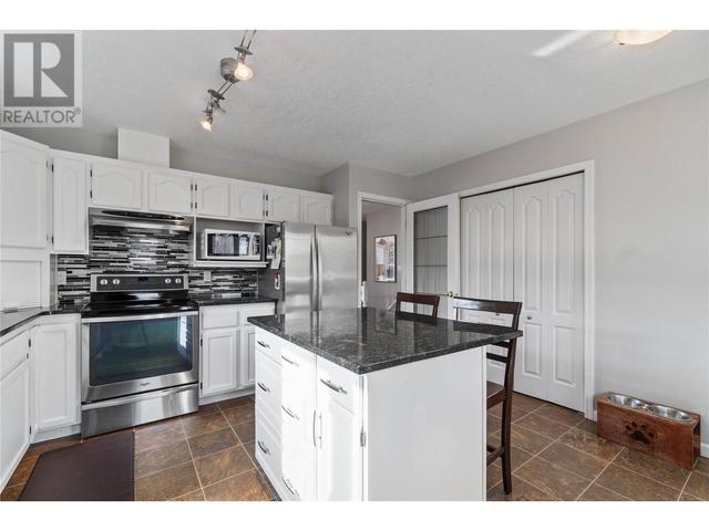 813 43 Avenue, House detached with 5 bedrooms, 3 bathrooms and 2 parking in Vernon BC | Image 15