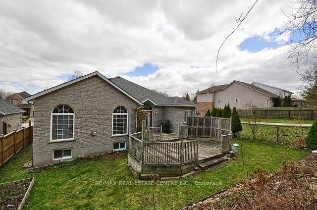 48 Mccormick Dr, House detached with 2 bedrooms, 3 bathrooms and 6 parking in Cambridge ON | Image 12