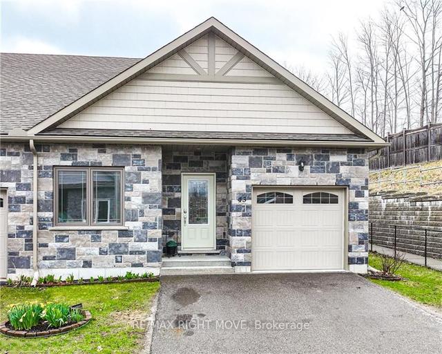 43 Lily Dr, House attached with 2 bedrooms, 2 bathrooms and 2 parking in Orillia ON | Image 1