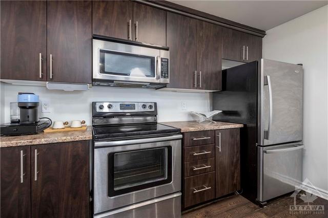 e - 900 White Alder Avenue, Condo with 2 bedrooms, 2 bathrooms and 1 parking in Ottawa ON | Image 5