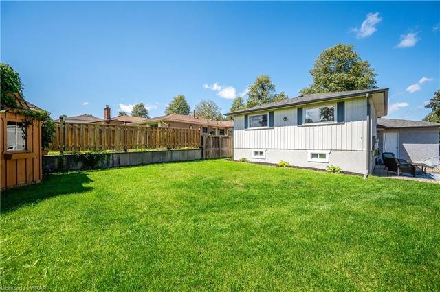 197 Hazelglen Drive, House detached with 3 bedrooms, 2 bathrooms and 4 parking in Kitchener ON | Image 25