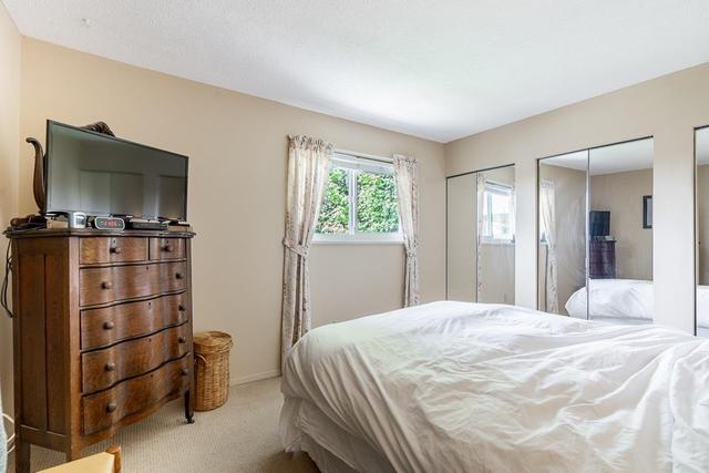 6219 Sundance Drive, House detached with 4 bedrooms, 2 bathrooms and 2 parking in Surrey BC | Image 12