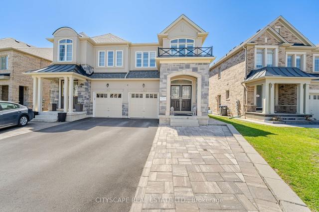 12 Gruenwald Gate E, House semidetached with 4 bedrooms, 4 bathrooms and 3 parking in Brampton ON | Image 1