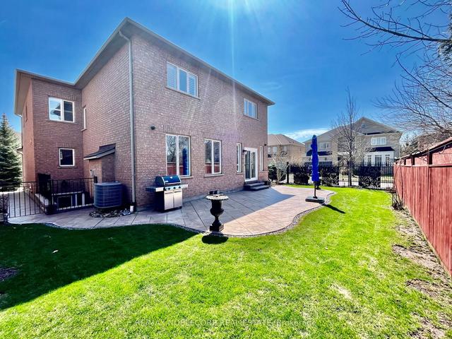 2139 Helmsley Ave, House detached with 4 bedrooms, 4 bathrooms and 4 parking in Oakville ON | Image 32
