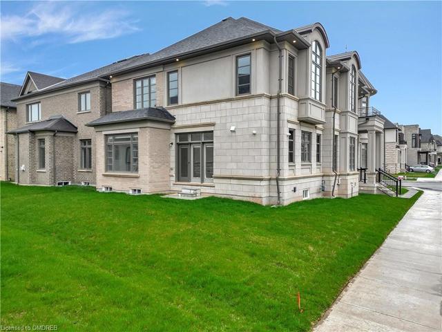 2279 Hyacinth Crescent Crescent, House detached with 4 bedrooms, 3 bathrooms and 4 parking in Oakville ON | Image 44