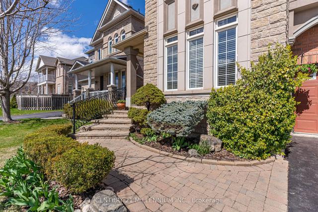 2555 Nichols Dr, House detached with 4 bedrooms, 3 bathrooms and 6 parking in Oakville ON | Image 12