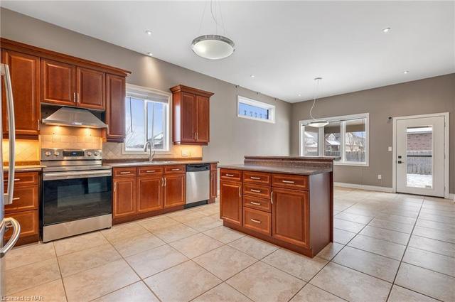 6934 Parkside Road, House detached with 5 bedrooms, 4 bathrooms and 6 parking in Niagara Falls ON | Image 5