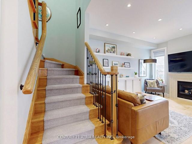 28 Cardrew St, House detached with 4 bedrooms, 5 bathrooms and 4 parking in Markham ON | Image 6