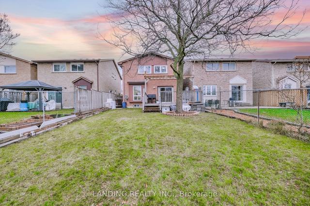 50 Upton Cres, House attached with 3 bedrooms, 4 bathrooms and 6 parking in Markham ON | Image 30