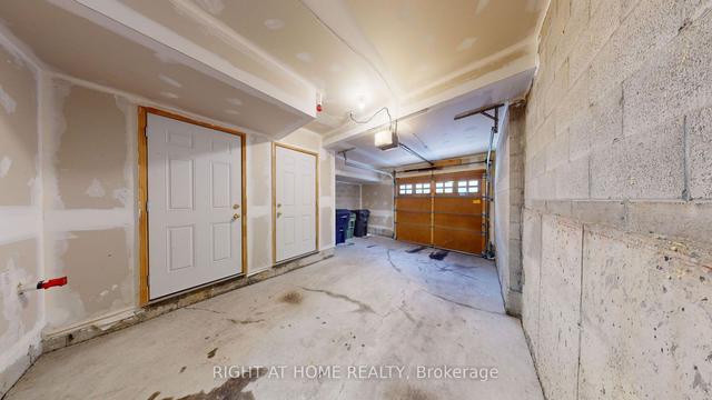 245 Torbarrie Rd, House attached with 3 bedrooms, 3 bathrooms and 1 parking in Toronto ON | Image 24