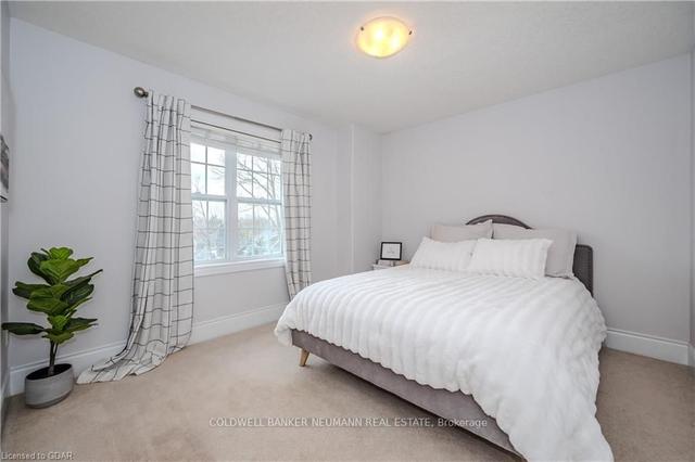 71 King St, House detached with 4 bedrooms, 4 bathrooms and 7 parking in Guelph ON | Image 10
