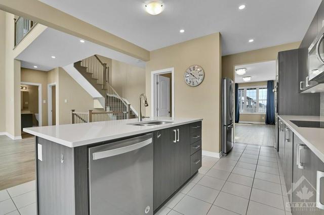 200 Pingwi Place, House detached with 4 bedrooms, 4 bathrooms and 4 parking in Ottawa ON | Image 7