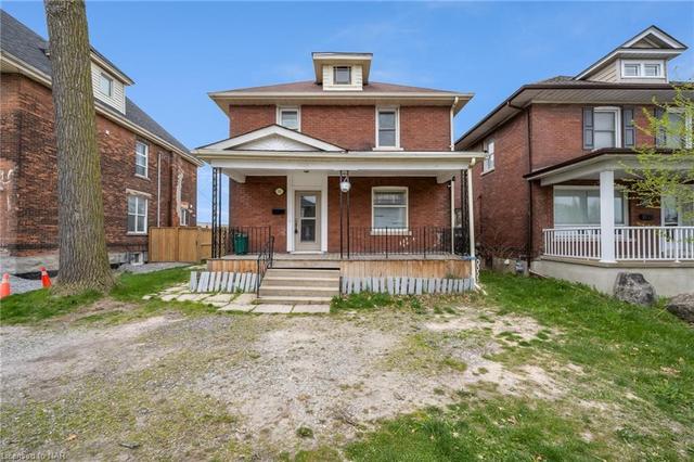 303 Merritt Street, House detached with 3 bedrooms, 3 bathrooms and 1 parking in St. Catharines ON | Image 1
