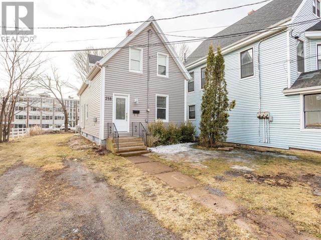 258 Fitzroy Street, House detached with 3 bedrooms, 2 bathrooms and null parking in Charlottetown PE | Image 1