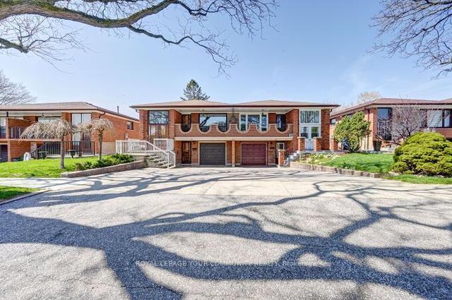 43 Starview Dr, House semidetached with 3 bedrooms, 2 bathrooms and 4 parking in Toronto ON | Image 12